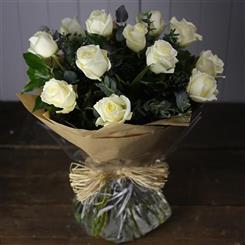 Luxury 12 White Roses